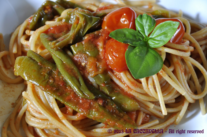 Spaghetti con peperoncini verdi